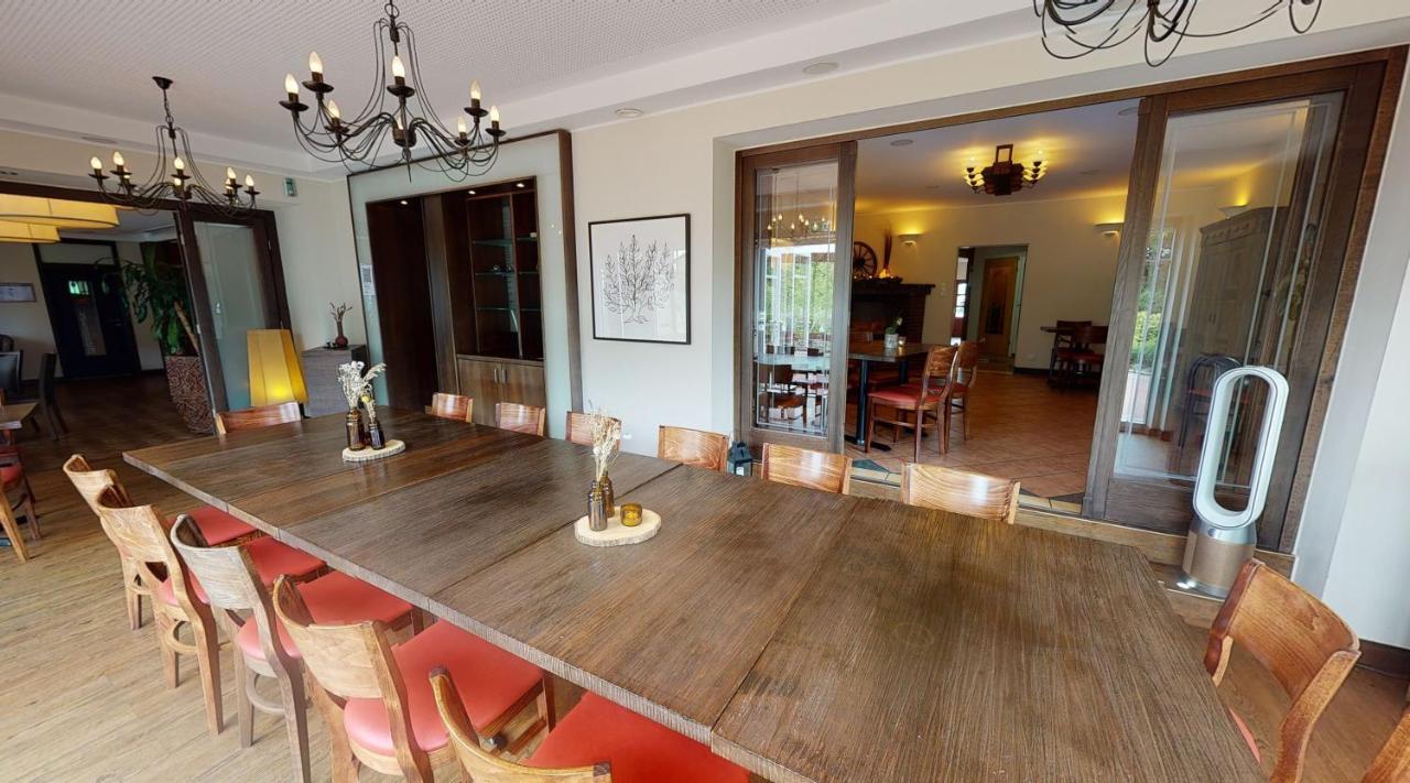 Paga - Parkgaststaette Hotel Ehrenburg Ngoại thất bức ảnh