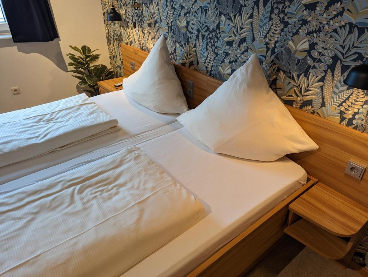 Paga - Parkgaststaette Hotel Ehrenburg Ngoại thất bức ảnh