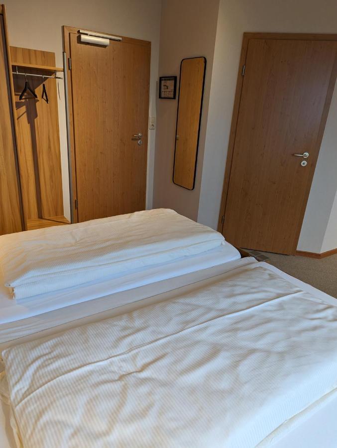 Paga - Parkgaststaette Hotel Ehrenburg Ngoại thất bức ảnh