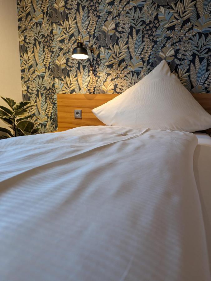 Paga - Parkgaststaette Hotel Ehrenburg Ngoại thất bức ảnh
