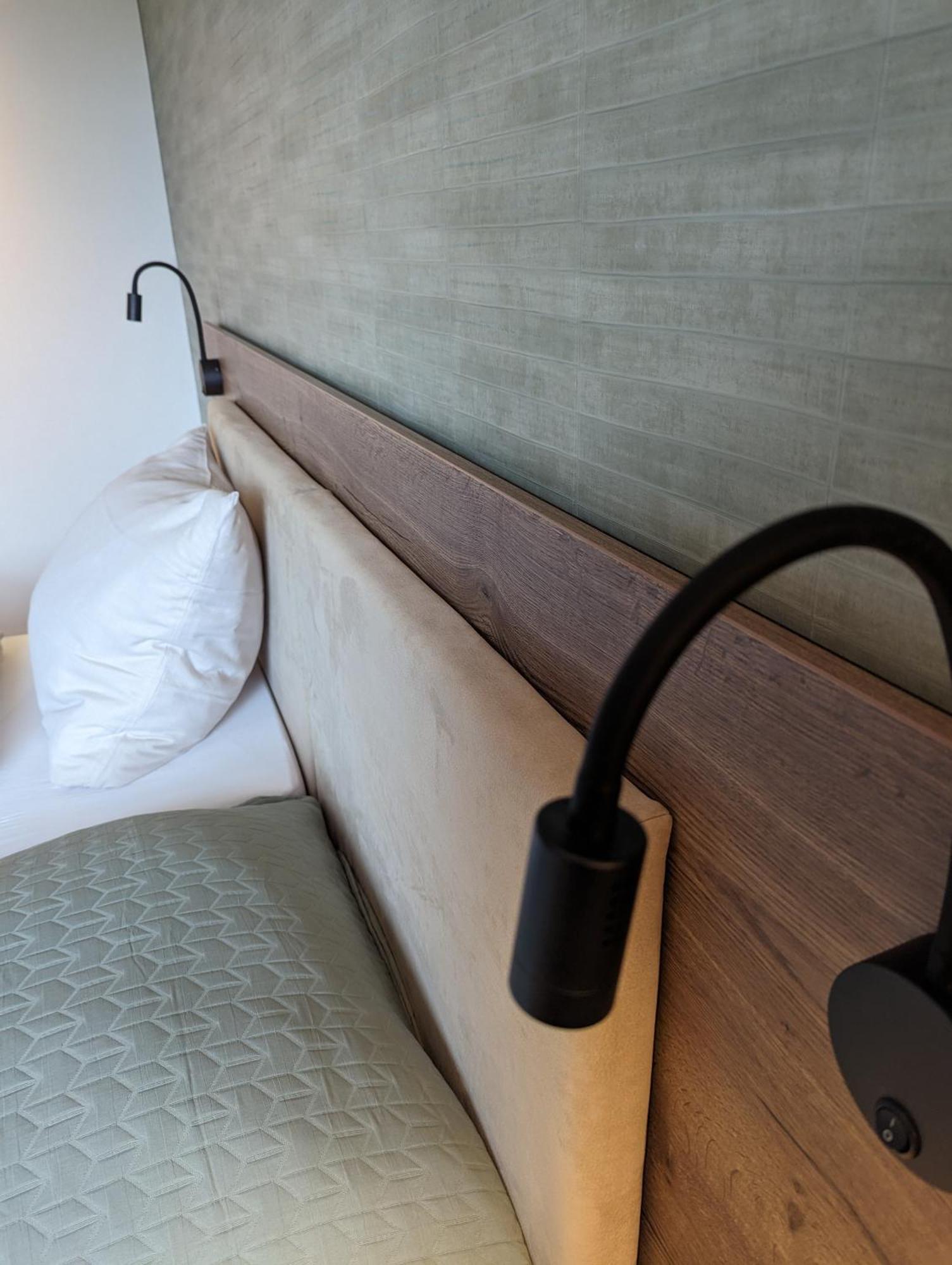Paga - Parkgaststaette Hotel Ehrenburg Ngoại thất bức ảnh